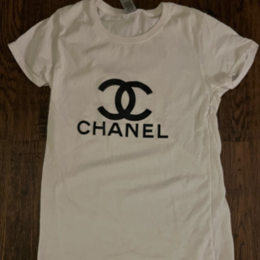 Chanel T-shirt